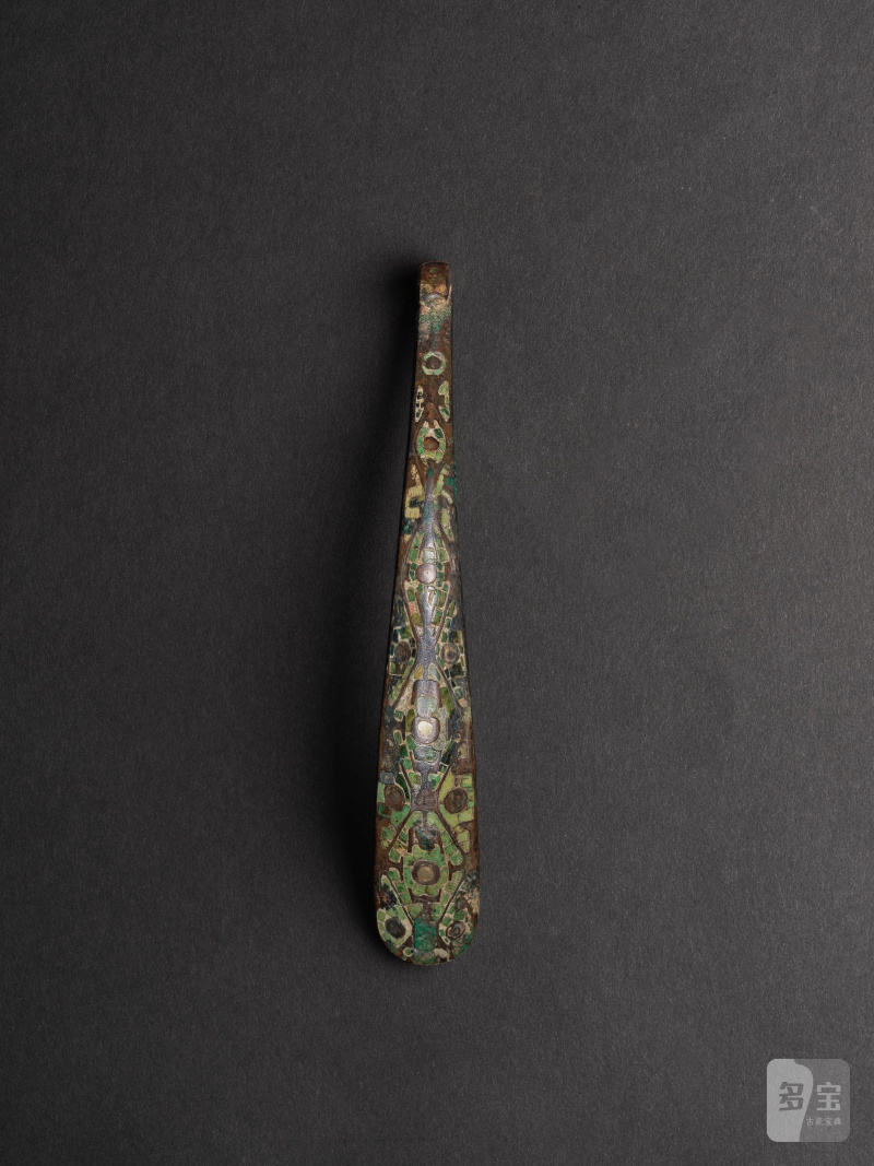 戰國 公元前四至三世紀 青銅錯金嵌松石帶鉤 | FIBULE EN BRONZE ET INCRUSTATIONS EN TURQUOISE ET OR - 图6